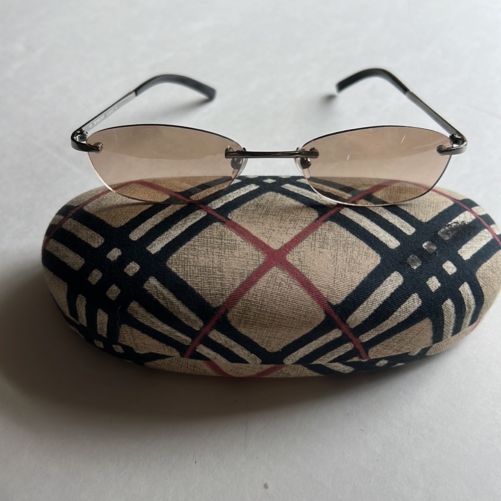 Burberry rimless sunglasses- eyeglasses
